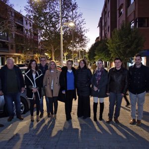 a alcaldesa conoce la renovación del alumbrado público del barrio de Santa Teresa que incluye desde hoy 175 nuevas luminarias