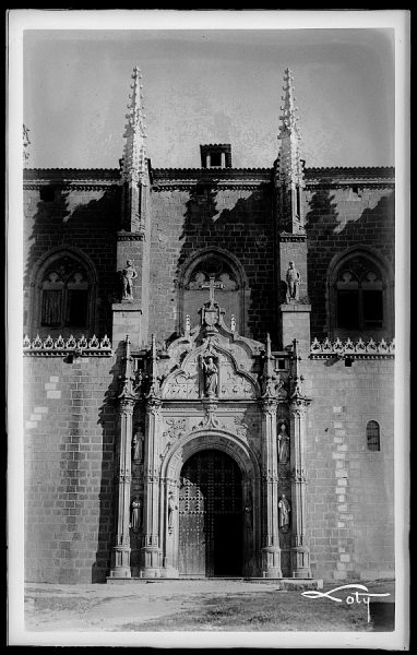 03 - Fachada de la iglesia de San Juan de los Reyes