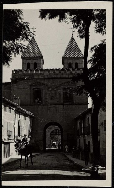 04 - Puerta de Bisagra nueva