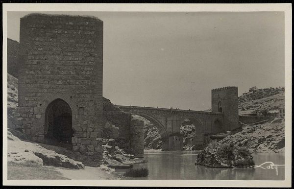 1 - Puente de San Martín y Baños de la Cava