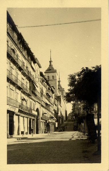 1 - Vista de la plaza de Zocodover y el Alcázar