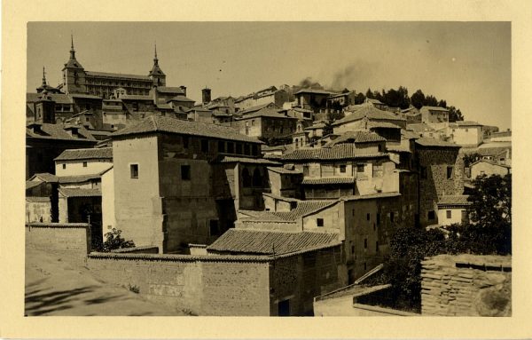 20 - Vista del Alcázar desde la plaza de don Fernando