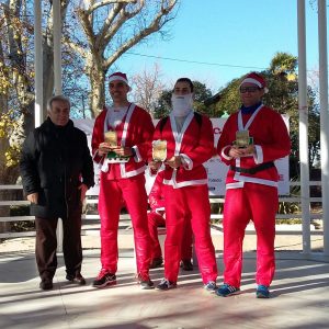 a II Carrera Familiar de Navidad reúne a más de un centenar de participantes de Papa Noel