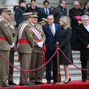 ilagros Tolón asiste a los actos de la patrona de Infantería y participa en la entrega de condecoraciones en la Academia Militar