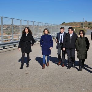 l Ayuntamiento abre el puente de Reino Unido a peatones y bicicletas y cumple una demanda vecinal que mejora la movilidad