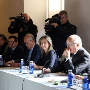 a alcaldesa felicita a Paloma Acuña, que hoy ha sido elegida presidenta del Patronato de la Real Fundación Toledo