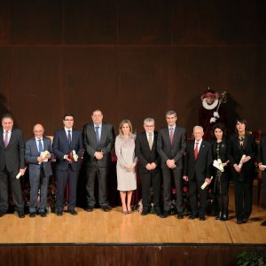 a alcaldesa destaca de los premiados en el Día de la Ciudad su contribución a que Toledo progrese “con fortaleza y buen ritmo”