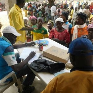 a violencia en la República Centroafricana obliga a miles de personas a huir a Chad
