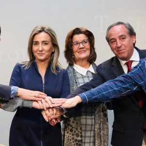 ilagros Tolón afirma y comparte con los agentes sociales que «si estamos todos juntos la ciudad crecerá más, y crecerá mejor»