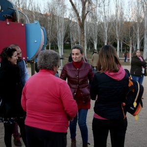 ilagros Tolón visita Palomarejos para conocer de primera mano las propuestas del barrio junto a la nueva directiva vecinal