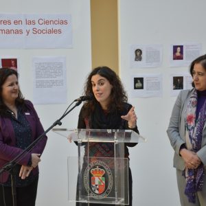 l Ayuntamiento respalda la exposición ‘Mujeres en las Ciencias Humanas y Sociales’ de la Facultad de Humanidades 