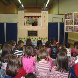 TEATRO DE GUIÑOL: “Una bandera para el Rey Carlos”