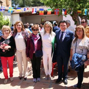 a alcaldesa comparte con los toledanos y las toledanas la jornada central de la romería de la Virgen de La Bastida