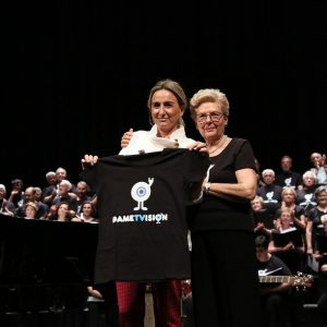 a alcaldesa, madrina de honor del concierto solidario ‘Apaga la luz y cantar’, tras mostrar su apoyo a la retinosis pigmentaría