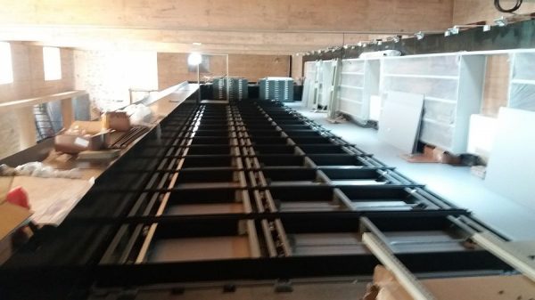 130 16-04-2018 Instalación de las estanterías móviles en la planta tercera