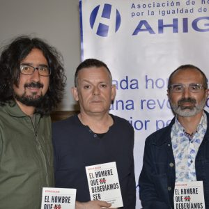 l programa juvenil Entrelunas ofrece una conferencia a cargo de Octavio Salazar, autor del libro ‘El hombre que no deberíamos ser’