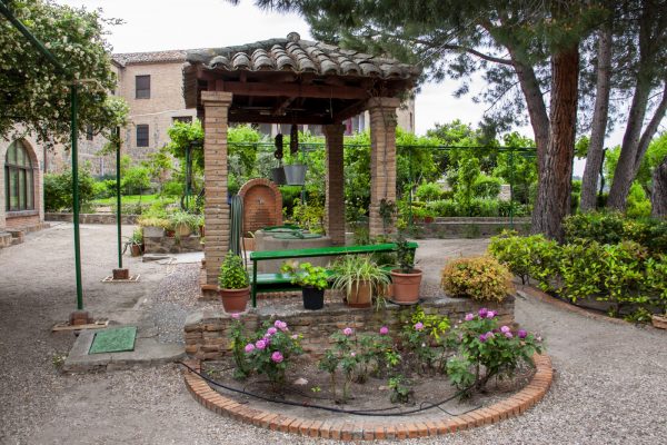 Patio y jardín fundación Sopeña 1