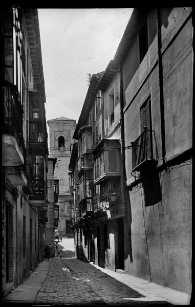 0010 - Calle típica - Alfonso XII [sic, Alfonso X]