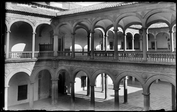 0029 - Hospital de Tavera - Galería alta del patio