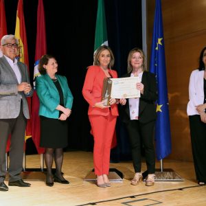 oledo recibe la Escoba de Platino, máximo galardón del certamen que premia a las ciudades más limpias de España