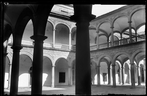 0050 - Hospital de Tavera - Patio