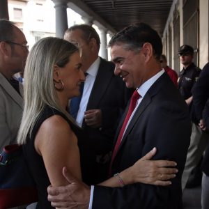 a alcaldesa, en la toma de posesión de Manuel González Ramos como nuevo delegado del Gobierno en Castilla-La Mancha