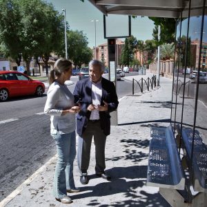 l Ayuntamiento inicia la instalación de nuevas marquesinas para mejorar las condiciones de espera de los usuarios de autobús