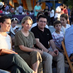 ilagros Tolón asiste al concierto de fin de curso de la Caja de Música We will rock you enmarcado en las fiestas del Polígono