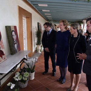 ilagros Tolón destaca el compromiso de Alberto Romero con el arte, la  cultura y Toledo en la presentación de su colección ‘México y España  un