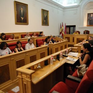 l Pleno saca adelante inversiones por valor de más de 1,5 millones de euros y cancelar un millón de deuda municipal