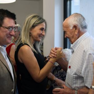 a alcaldesa destaca “el valor de las promesas cumplidas” en la inauguración del Centro de Mayores ‘Ángel Rosa’ de Santa Bárbara