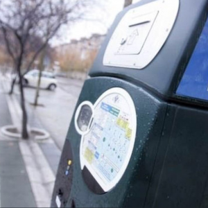 a alcaldesa anuncia la gratuidad en las tardes de agosto de la ORA, que mantiene la protección en las plazas de residentes