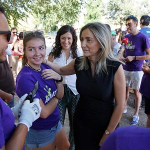 a alcaldesa valora el “ejemplo y el compromiso” de los jóvenes que participan como voluntarios en la limpieza del Circo Romano
