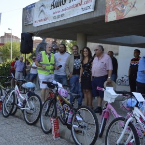 l barrio del Polígono celebra su XI edición del Día de la Bicicleta con la participación de cerca de mil personas y el apoyo municipal