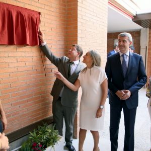 a alcaldesa asiste a la inauguración de las nuevas instalaciones del Centro de Educación Especial ‘Ciudad de Toledo’