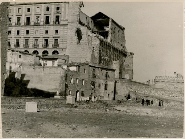 MMH-130-Obras de construcción del aparcamiento en la explanada del Alcázar, junto a San Miguel_ca 1954 - Fot Celestino