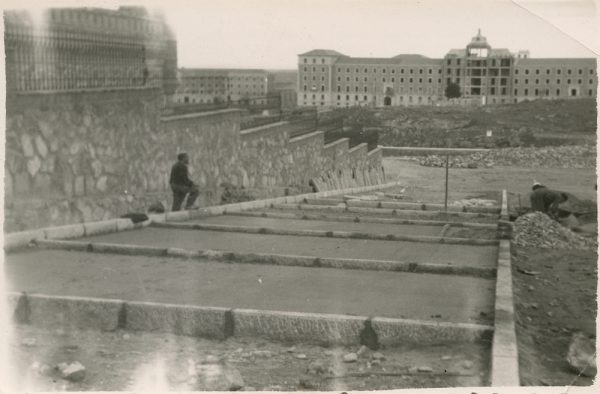 MMH-162-Urbanización de la cuesta de Capuchinos_ca 1955