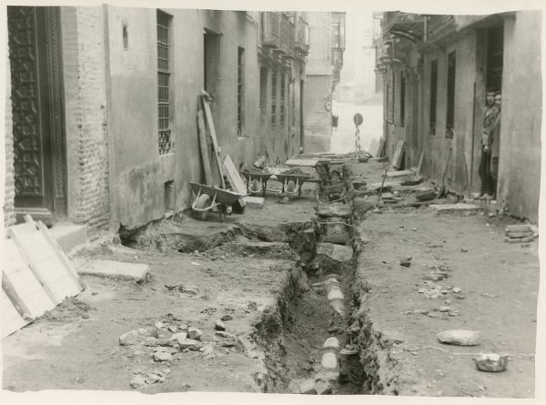 MMH-196-Obras de urbanización en la calle Jardines_1959 - Fot Celestino