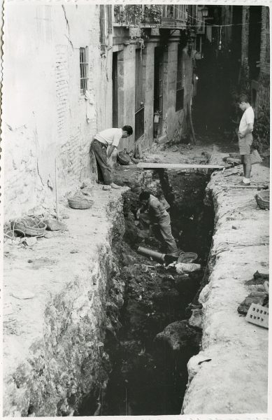 MMH-210-Obras de urbanización en la calle de la Merced_1959 - Fot Flores