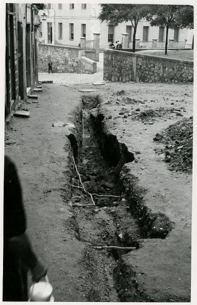 MMH-218-Obras de urbanización en la calle de la Merced_1959 - Fot Flores