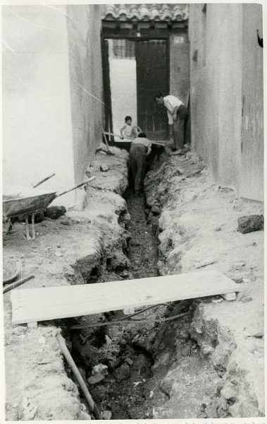 MMH-231-Obras de urbanización en la calle y plaza Buzones_1959 - Fot Flores