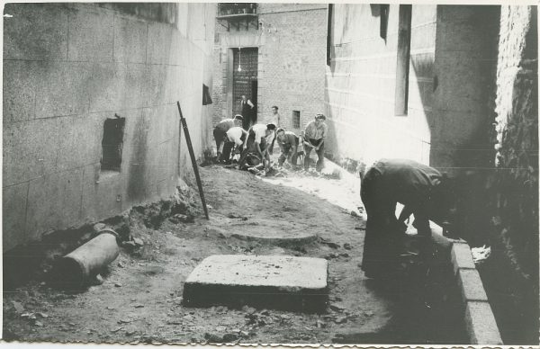 MMH-234-Obras de urbanización en la calle y plaza Buzones_1959 - Fot Flores