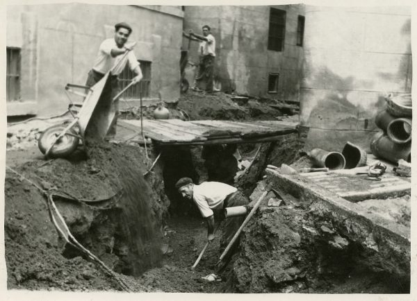 MMH-262-Obras de urbanización en la calle de San Ginés_1960 - Fot Celestino