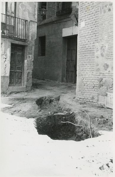 MMH-290-Obras de urbanización en la calle de Núñez de Arce_1960 - Fot Flores