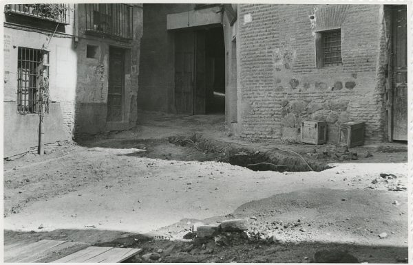 MMH-291-Obras de urbanización en la calle de Núñez de Arce_1960 - Fot Flores