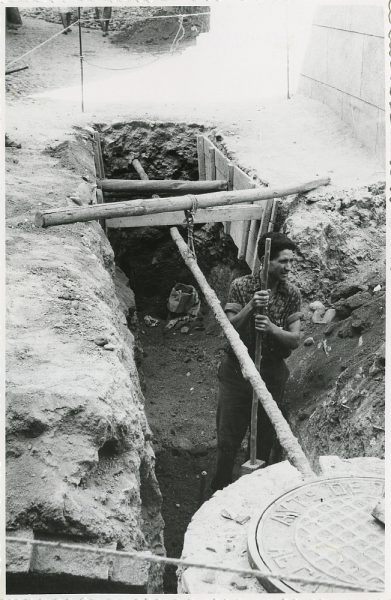 MMH-294-Obras de urbanización en la calle de Núñez de Arce_1960 - Fot Flores