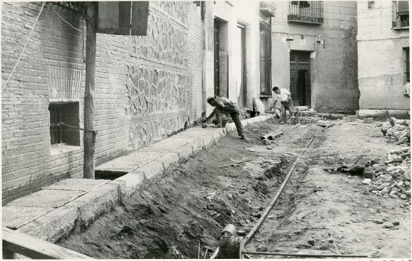 MMH-340-Obras de urbanización del callejón de San José_1960 - Fot Flores