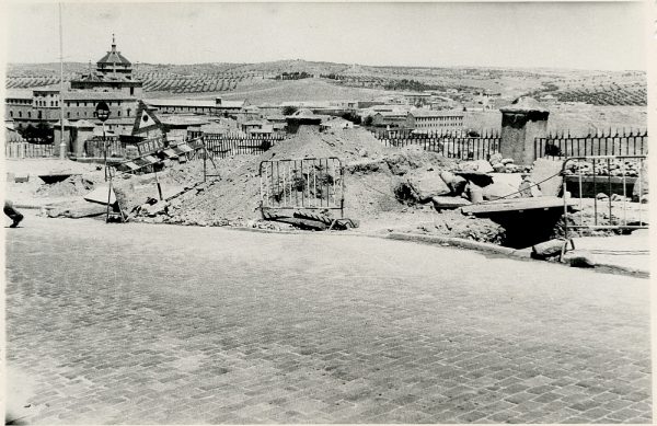 MMH-352-Obras de urbanización en la calle Venancio González_1960 - Fot Flores