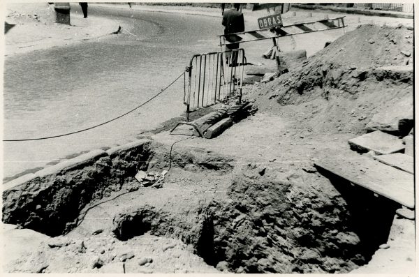 MMH-354-Obras de urbanización en la calle Venancio González_1960 - Fot Flores