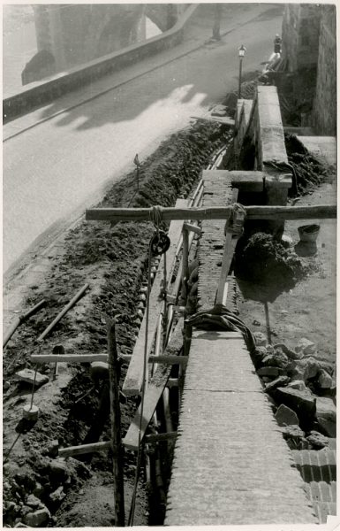 MMH-377-Obras de urbanización junto al tramo de murallas de la calle Gerardo Lobo_1960 - Fot Flores